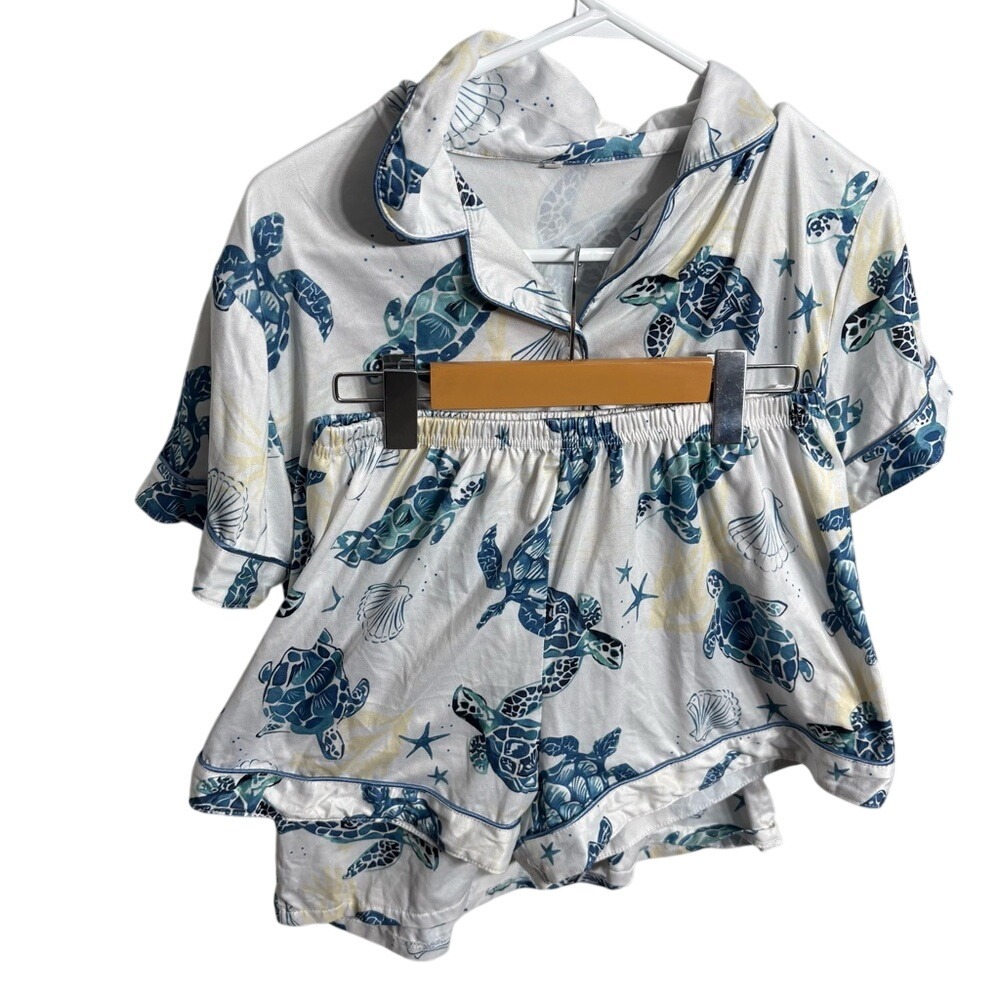 Women’s Sea Turtle Print Short Pajama Set - White/Blue